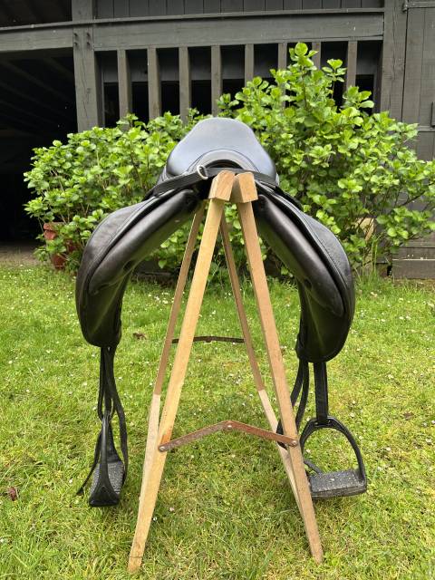 Sella da salto ostacoli Forestier  17" - 2015