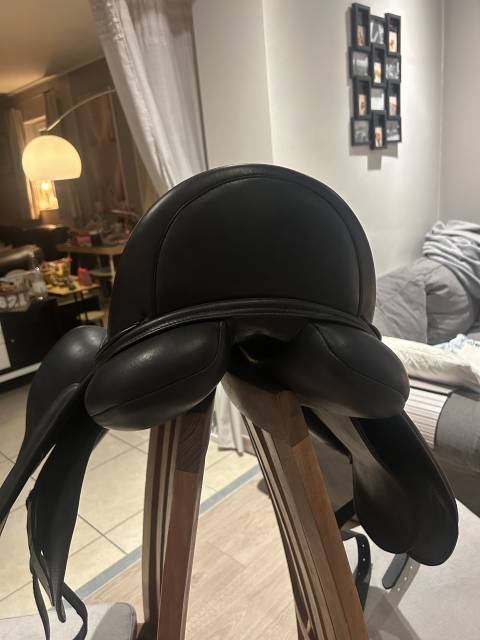 Sella da dressage Zaldi  18" - 2025