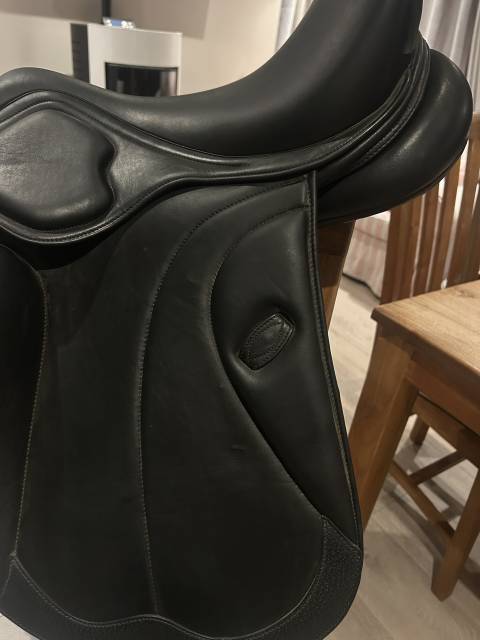 Sella da dressage Zaldi  18" - 2025