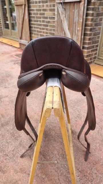 Sella da dressage Antar&egrave;s  17.5" - 2023