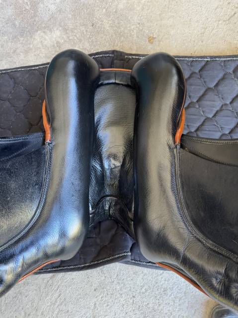 Sella da dressage Zaldi  17.5" - 2022