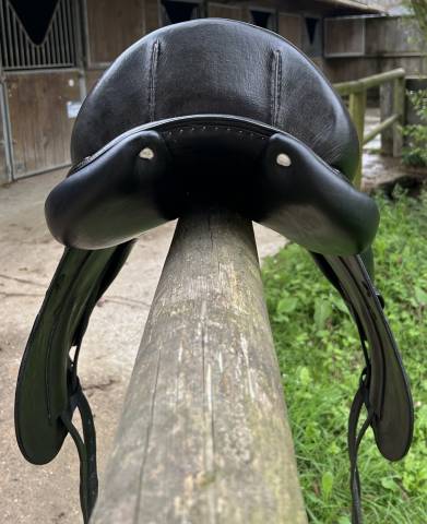 Sella da dressage CWD  17.5" - 2013