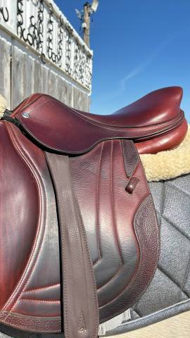 Sella da salto ostacoli CWD  18" - 2022