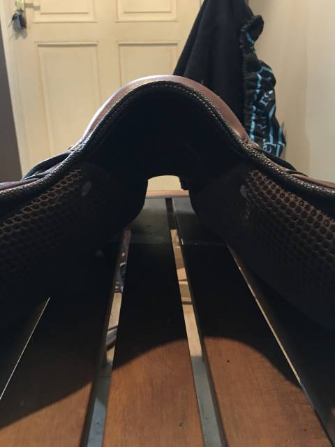 Sella da salto ostacoli Devoucoux Marque GT Concept  17.5" - 2019