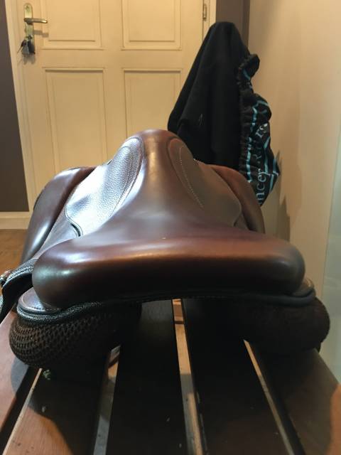 Sella da salto ostacoli Devoucoux Marque GT Concept  17.5" - 2019