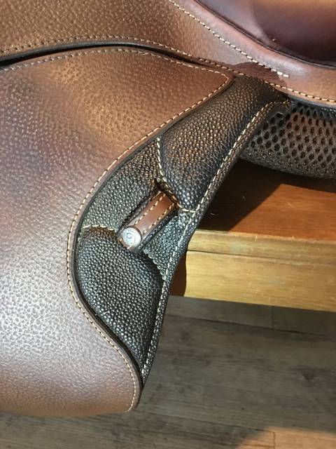 Sella da salto ostacoli Devoucoux Marque GT Concept  17.5" - 2019