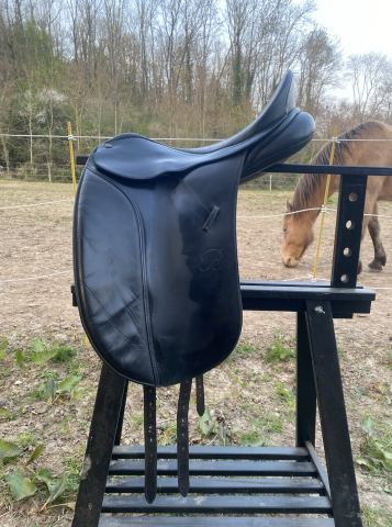 Sella da dressage Bates  17" - 2002