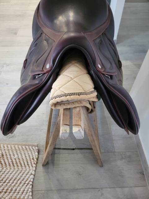 Sella da salto ostacoli Devoucoux  17" - 2023