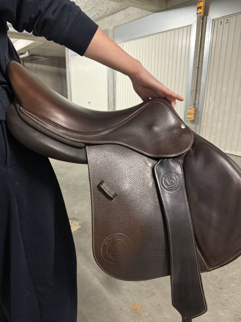 Sella da salto ostacoli Forestier  17.5" - 2024