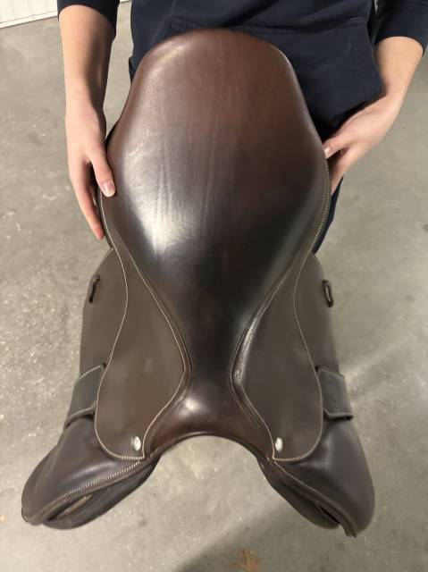 Sella da salto ostacoli Forestier  17.5" - 2024