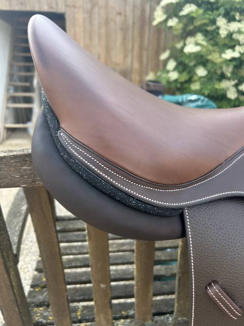 Sella da salto ostacoli Forestier  17.5" - 2024