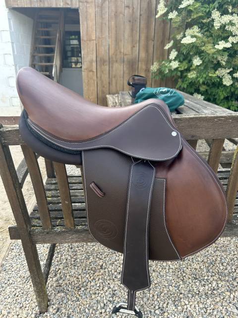 Sella da salto ostacoli Forestier  17.5" - 2024