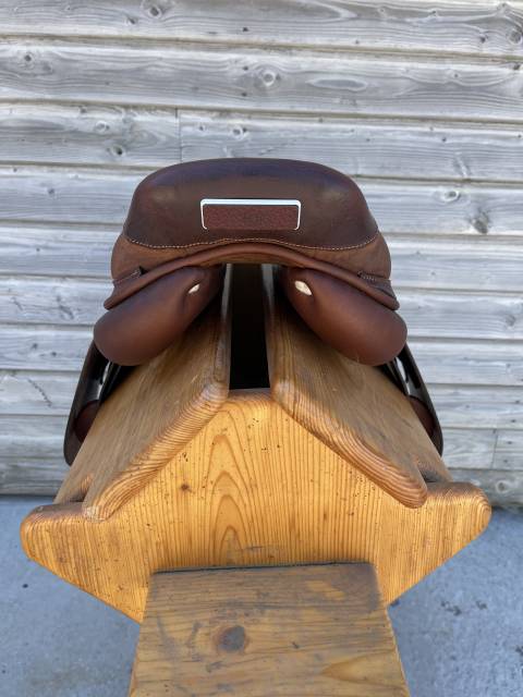 Sella da salto ostacoli CWD  16.5" - 2025