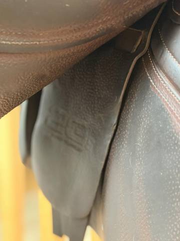 Sella da salto ostacoli CWD  17.5" - 2023