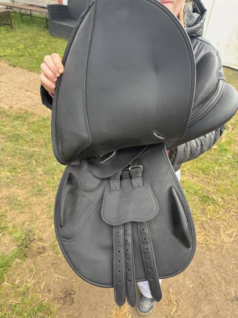 Sella mista Decathlon  17.5" - 2026