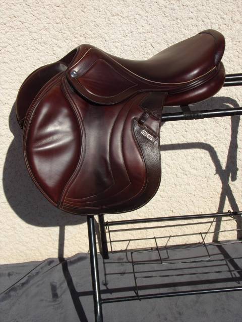 Sella da salto ostacoli CWD  17.5" - 2018