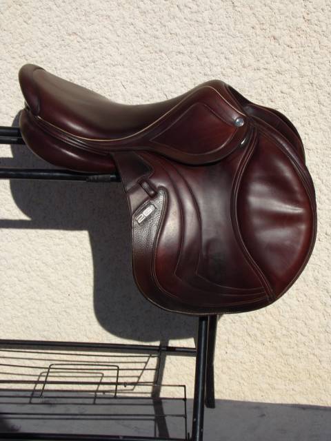 Sella da salto ostacoli CWD  17.5" - 2018