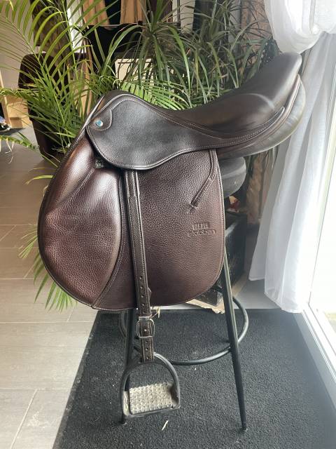 Sella da salto ostacoli Stubben  17.5" - 2020