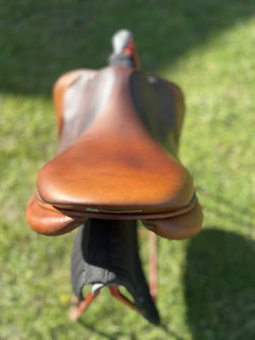 Sella da salto ostacoli Butet  17.5" - 2023