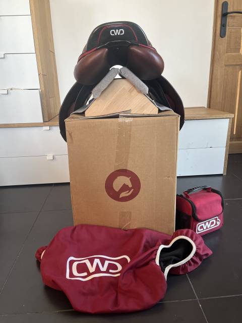 Sella da salto ostacoli CWD SE28 17.5" - 2022