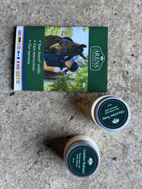 Sella da salto ostacoli Arena Pro Jump 17.5" - 2026