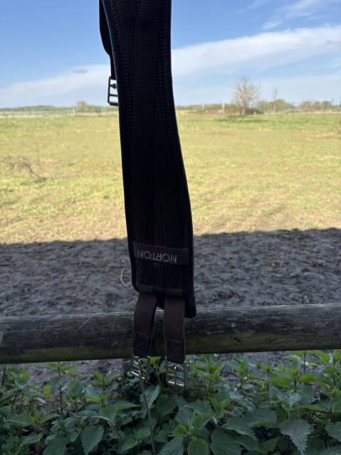 Sella da salto ostacoli Arena Pro Jump 17.5" - 2026