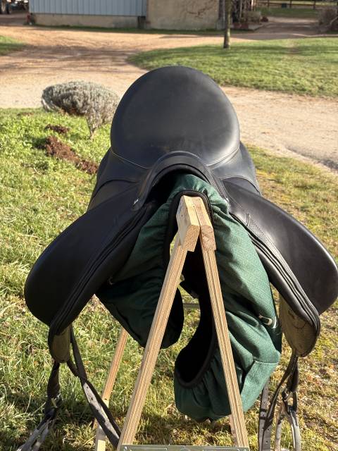 Sella da dressage Devoucoux  17" - 2021