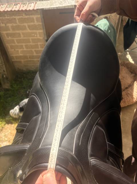 Sella da dressage Devoucoux  17" - 2021