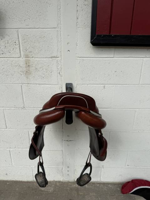 Sella mista CWD Selle Classic  17" - 2022