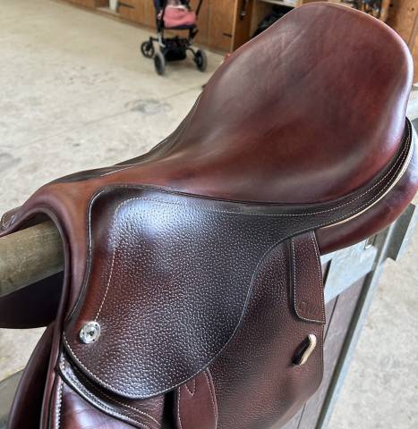 Sella da salto ostacoli CWD  17.5" - 2021