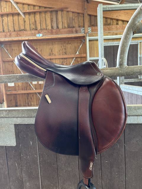 Sella da salto ostacoli CWD  17.5" - 2021