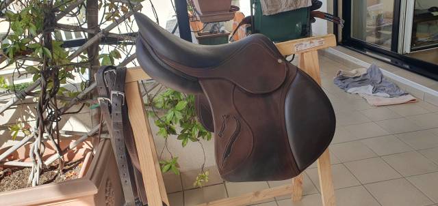 Sella da salto ostacoli Antar&egrave;s  17" - 2015