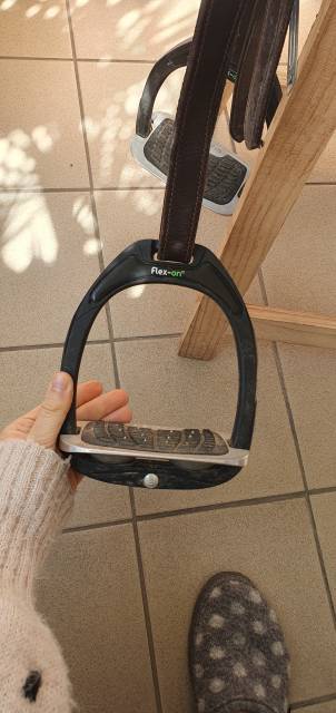 Sella da salto ostacoli Antar&egrave;s  17" - 2015