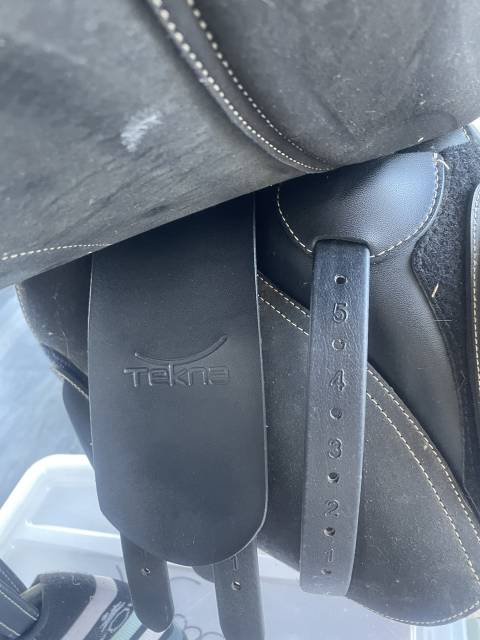 Sella da salto ostacoli Tekna  15.5" - 2021