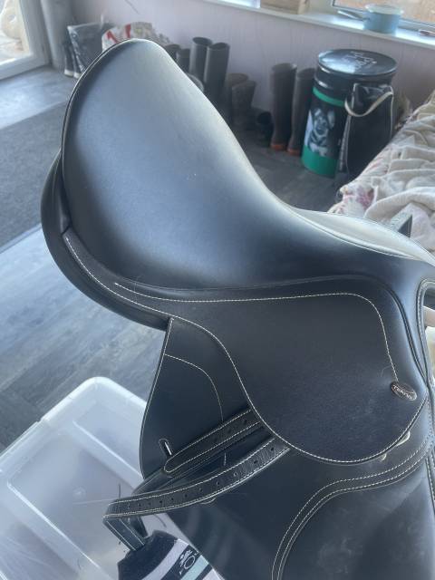 Sella da salto ostacoli Tekna  15.5" - 2021