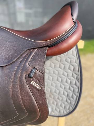 Sella da salto ostacoli CWD  17" - 2023