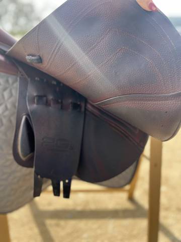 Sella da salto ostacoli CWD  17" - 2023