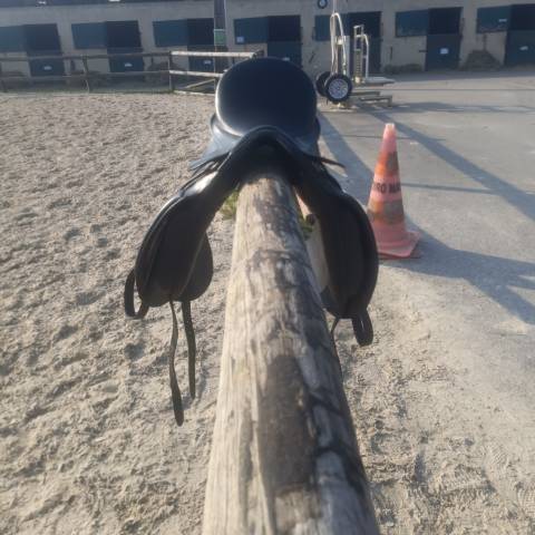 Sella da dressage Henri de Rivel  17.5" - 2014