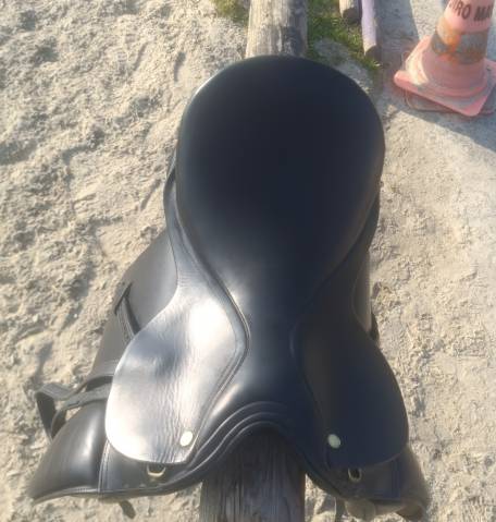 Sella da dressage Henri de Rivel  17.5" - 2014