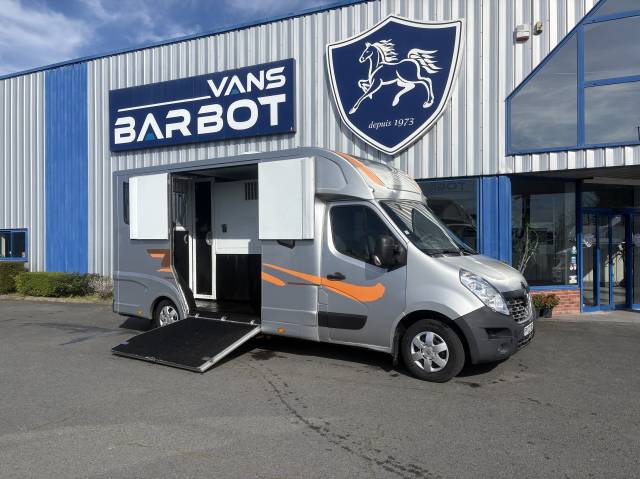 Van per Cavalli Theault STALLES  2019 Occasione