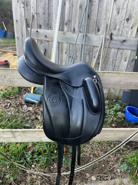 Sella da dressage Forestier  17" - 2024
