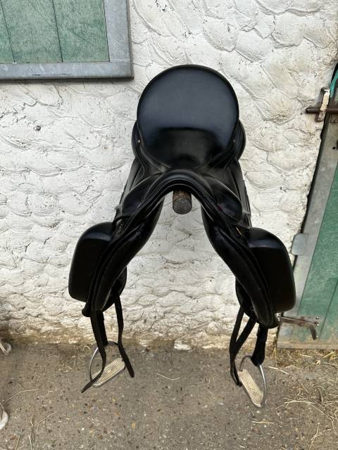 Sella da dressage Albion  17.5" - 2017