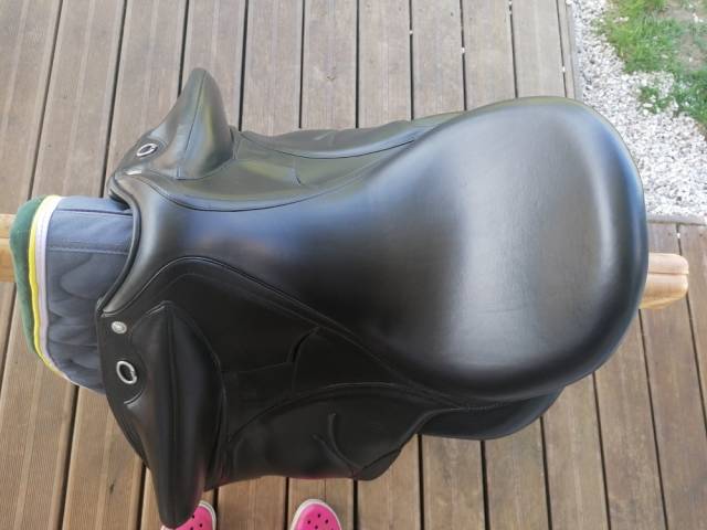 Sella da dressage Devoucoux  17" - 2022