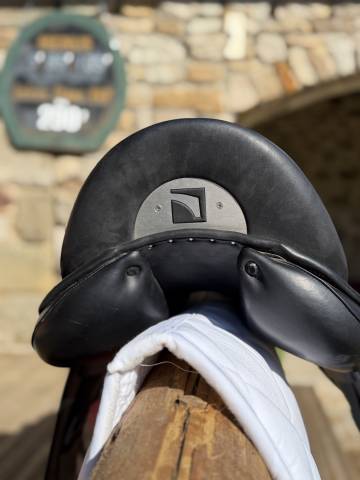 Sella da dressage Childeric  17.5" - 2021