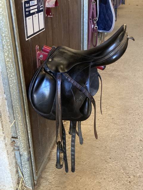 Sella da cross Equipe  17.5" - 2010