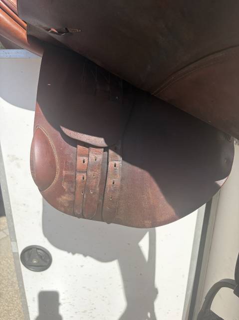 Sella da salto ostacoli Childeric  17" - 2017