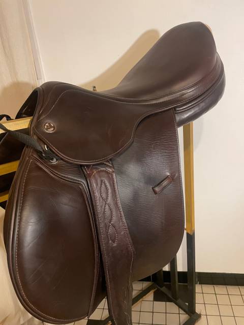 Sella da salto ostacoli Prestige Italia  17" - 2020