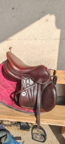 Sella da salto ostacoli Meyer  17.5" - 2023