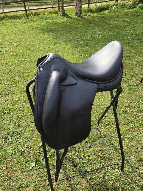 Sella da dressage Childeric  17.5" - 2023