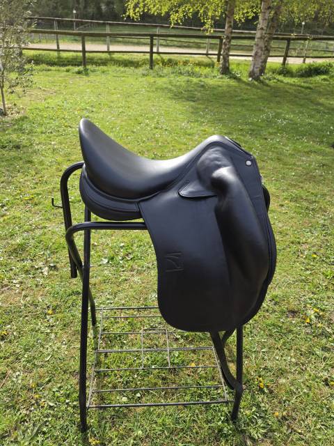 Sella da dressage Childeric  17.5" - 2023